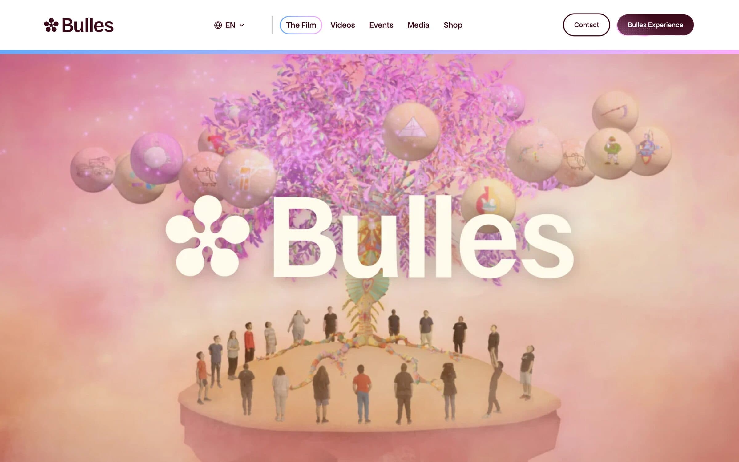 projetbulles.com, the film page: the Bulles key art, a ring of figures under a tree of illustrated bubbles, with the site navigation above